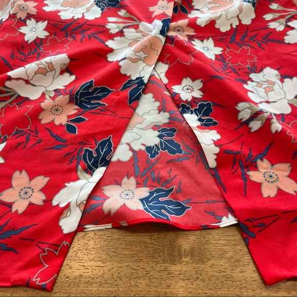 ZARA BASIC Women’s Blouse. Kimono Sleeve/Split Back. Size XS. Red Floral. - Picture 8 of 8